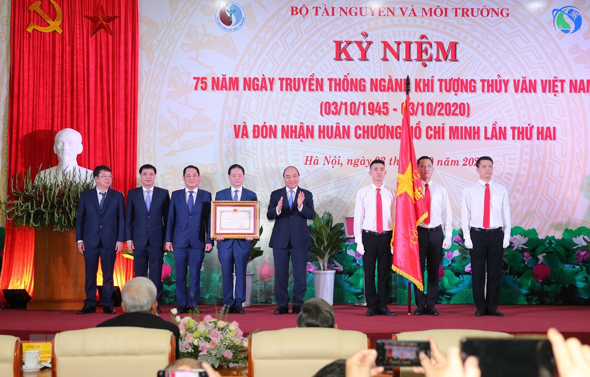 Tổng cục Khí tượng Thủy văn đón nhận Huân chương Hồ Chí Minh lần 2